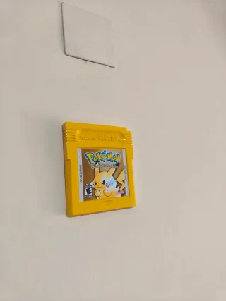 Cartucho Pokémon amarillo decoracion