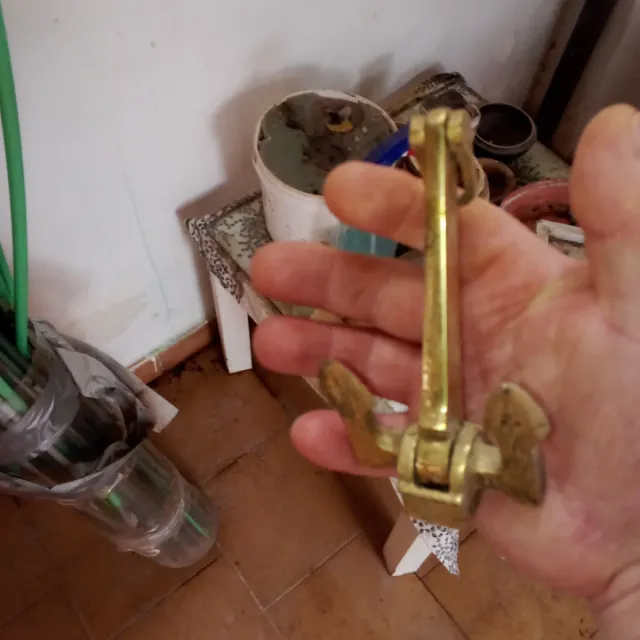 Âncora decorativa de metal