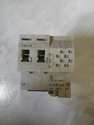 Interruptor magnetotérmico y diferencial Merlin Ge