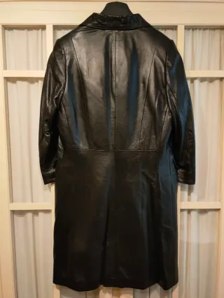 Abrigo Largo Botones Piel Sintética