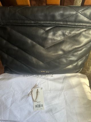 Bolso Gloria Ortiz Piel Negro Acolchado nuevo
