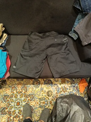 Pantalón corto chino Billabong negro