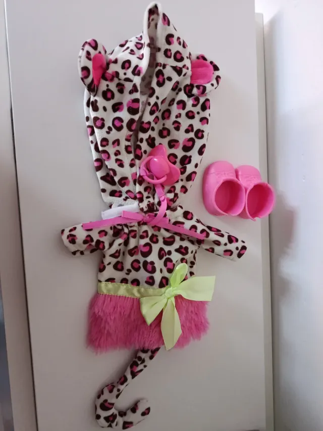 Vestido y zapatillas bebé llorón leopardo