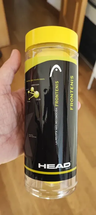 Pelotas de frontenis amarillas