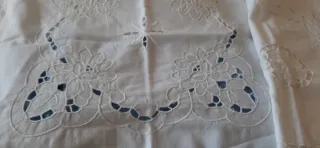 2 Copricuscini Ricamati a Mano prezzo outlet!!