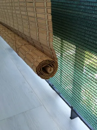 Tenda a rullo in legno