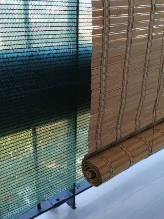 Tenda a rullo in legno