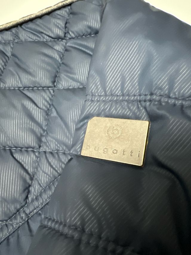 Parka Bugatti azul acolchada