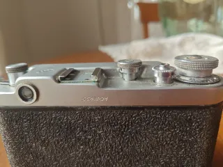 Cámara FED 2 Plata/Negra telemétrica.