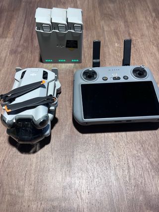 DJI Mini 4 Pro Drone + Accesorios