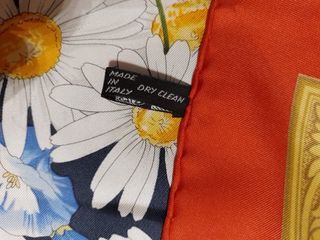 Foulard in seta blu e multicolor