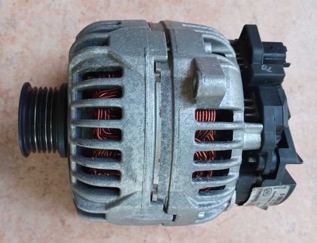 Alternador Bosch 0 986 046 250 - 14V 150A