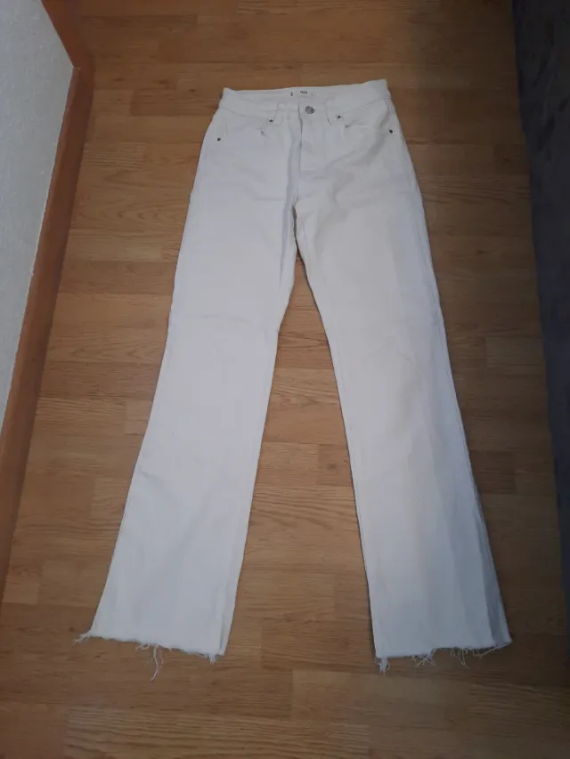 Vaqueros blancos de pierna recta