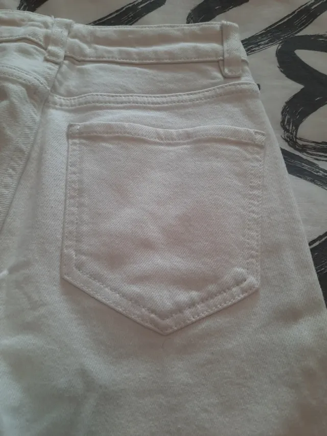 Vaqueros blancos de pierna recta