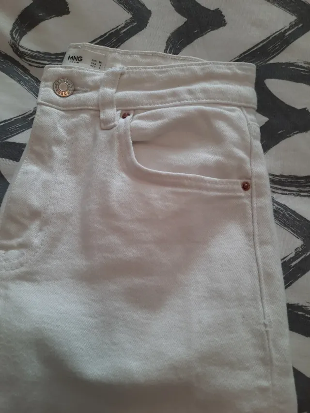 Vaqueros blancos de pierna recta