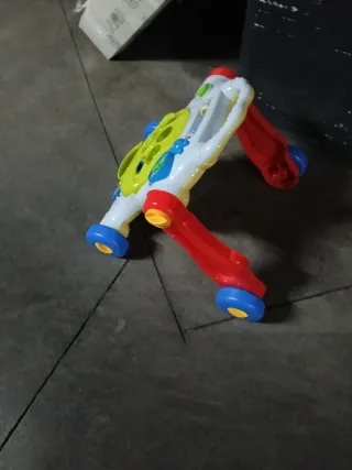 Andador bebé con actividades