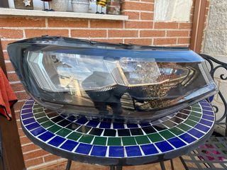 Faro Izquierdo Volkswagen Caddy