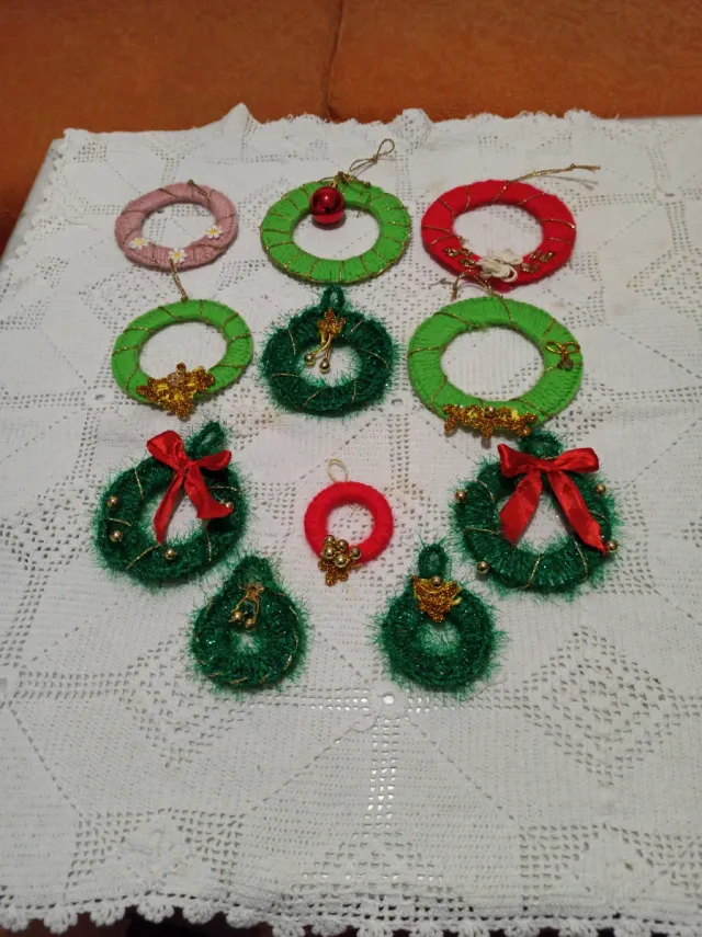 Adornos Navideños Verdes y Rojos