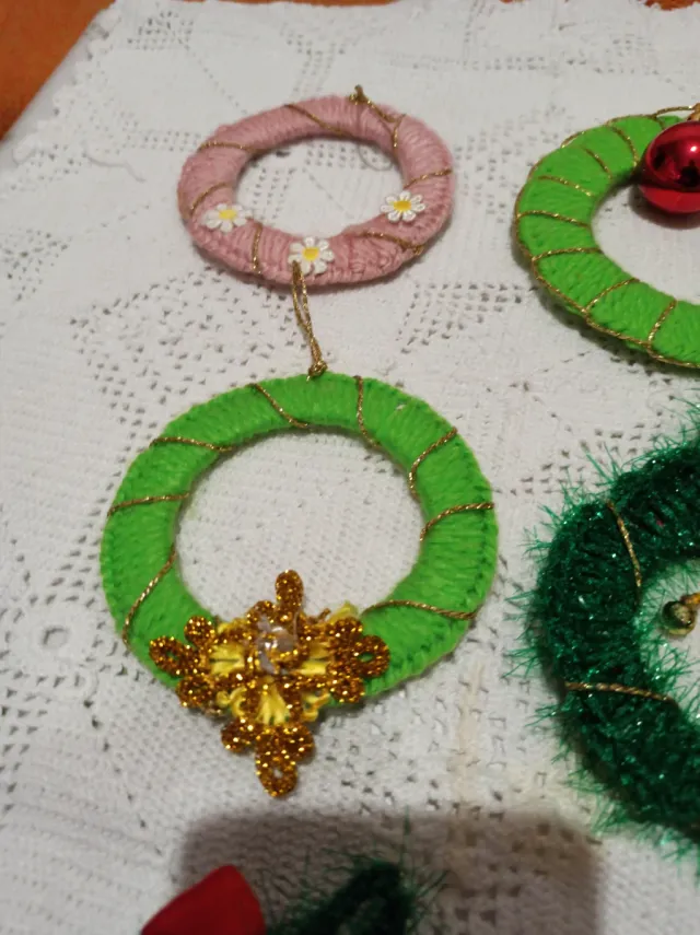 Adornos Navideños Verdes y Rojos