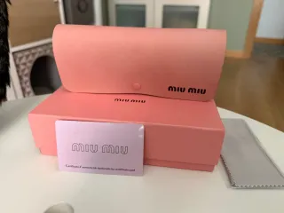 Gafas de sol miu miu en perfecto estado