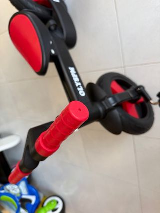 Triciclo infantil OLYSPM negro y rojo