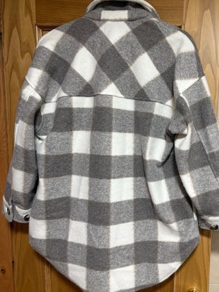 Sobrecamisa cuadros gris y blanco