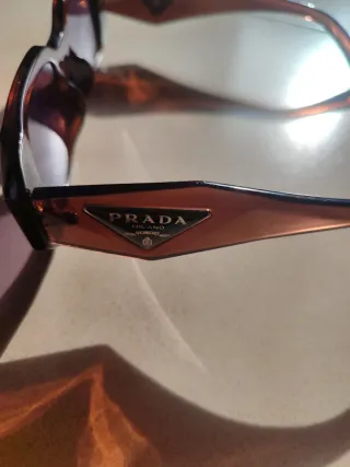Gafas de sol Prada marrones y moradas