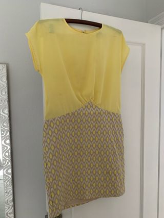 Vestido corto estampado beige y amarillo
