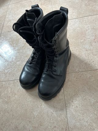 Botas militares negras