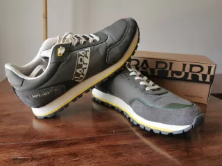 Napapijri Lotus uomo n.46 – Ottime condizioni