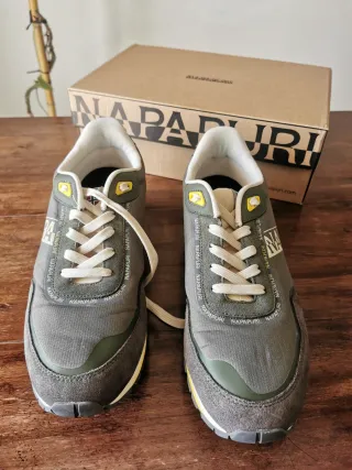 Napapijri Lotus uomo n.46 – Ottime condizioni