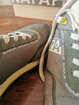 Napapijri Lotus uomo n.46 – Ottime condizioni