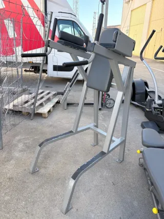 Máquina de gimnasio multifunción