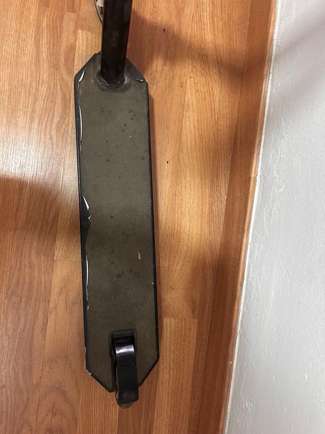 Patinete Oxelo blanco con ruedas