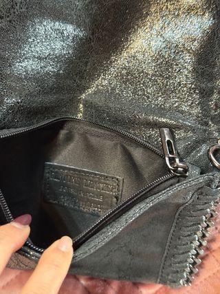 Borsa in pelle nera con catena argento