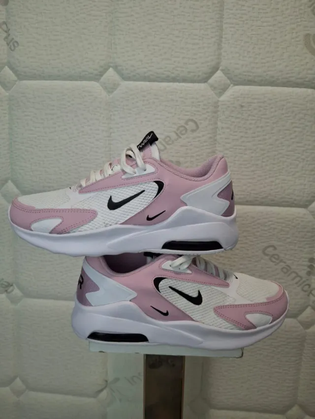 Zapatillas Nike Air Max Bolt Rosa y Blancas