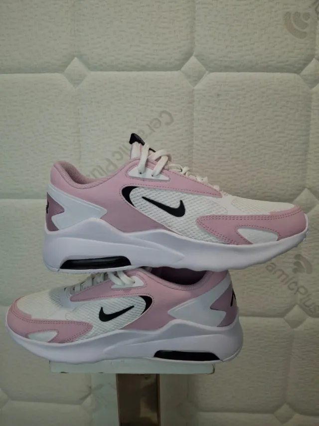 Zapatillas Nike Air Max Bolt Rosa y Blancas