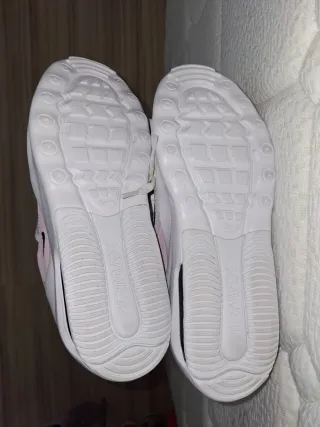 Zapatillas Nike Air Max Bolt Rosa y Blancas