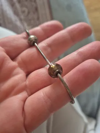 Pulsera Pandora de plata con 3 charms