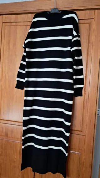 Vestido de punto largo rayas blanco y negro