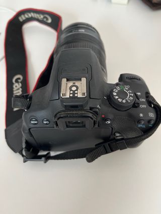 Canon EOS 700D + EF-S 18-135mm IS