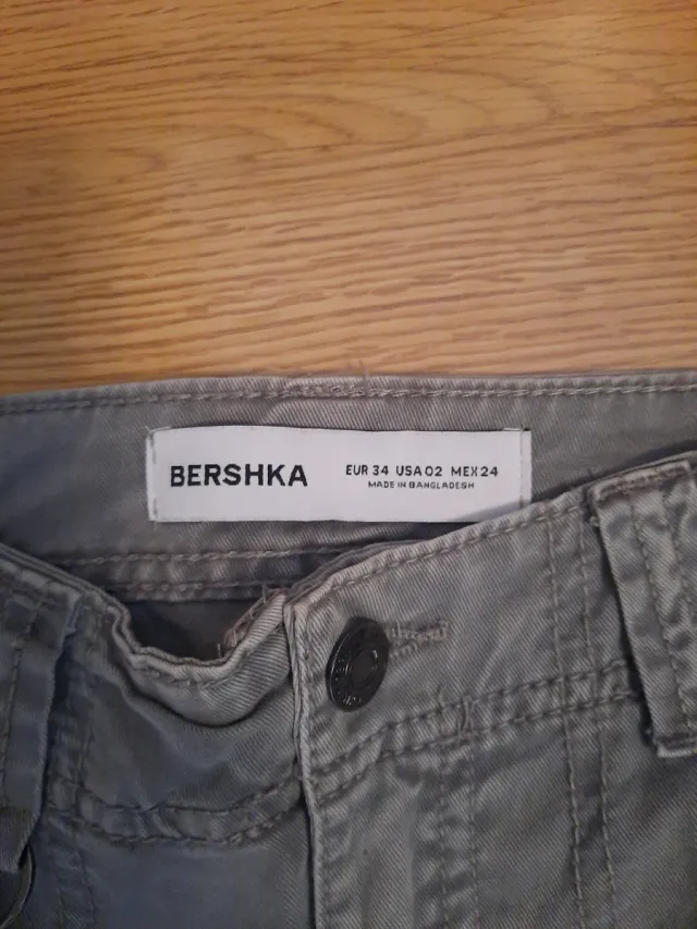 Pantalón cargo gris