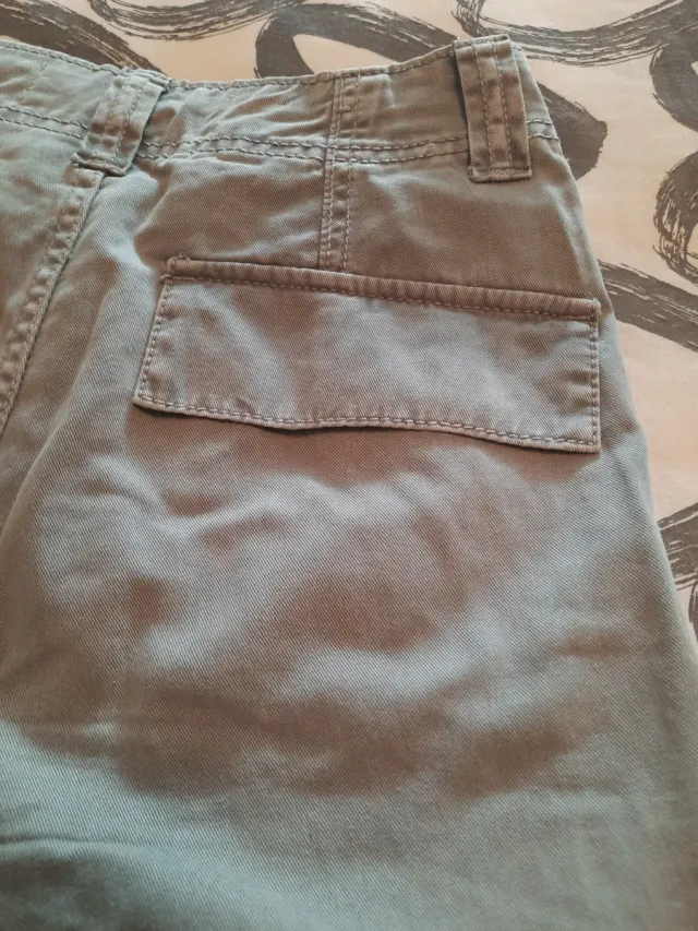 Pantalón cargo gris
