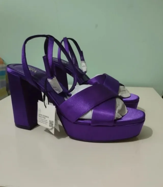 Tacones Zara Morados Plataforma talla 36 nuevos