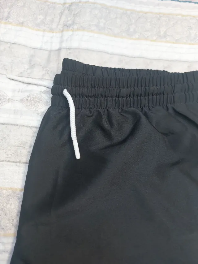 Bermudas Jordan Negras talla 9/10
