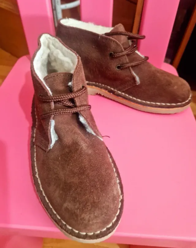 Botitas marrones forradas talla 31 sin estrenar