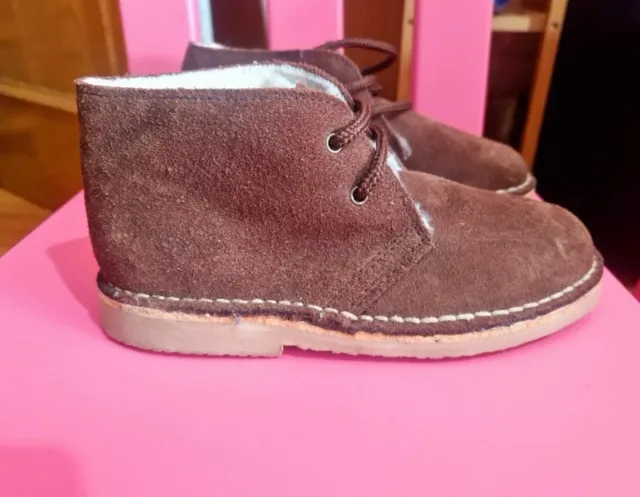 Botitas marrones forradas talla 31 sin estrenar