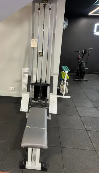 Máquina de Remo Alto y Bajo