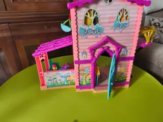 Enchantimals Casa Primavera con Columpio