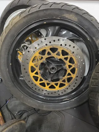 Llanta Delantera Honda nsr 125 JC20